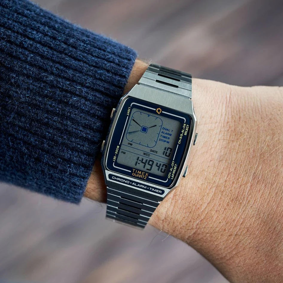 Q LCA Reissue Digital 33MM Silver